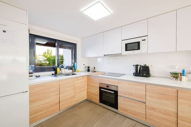 3 bedroom Villa for sale in Alhaurín de la Torre with pool garage - € 595,000 (Ref: 9735161)