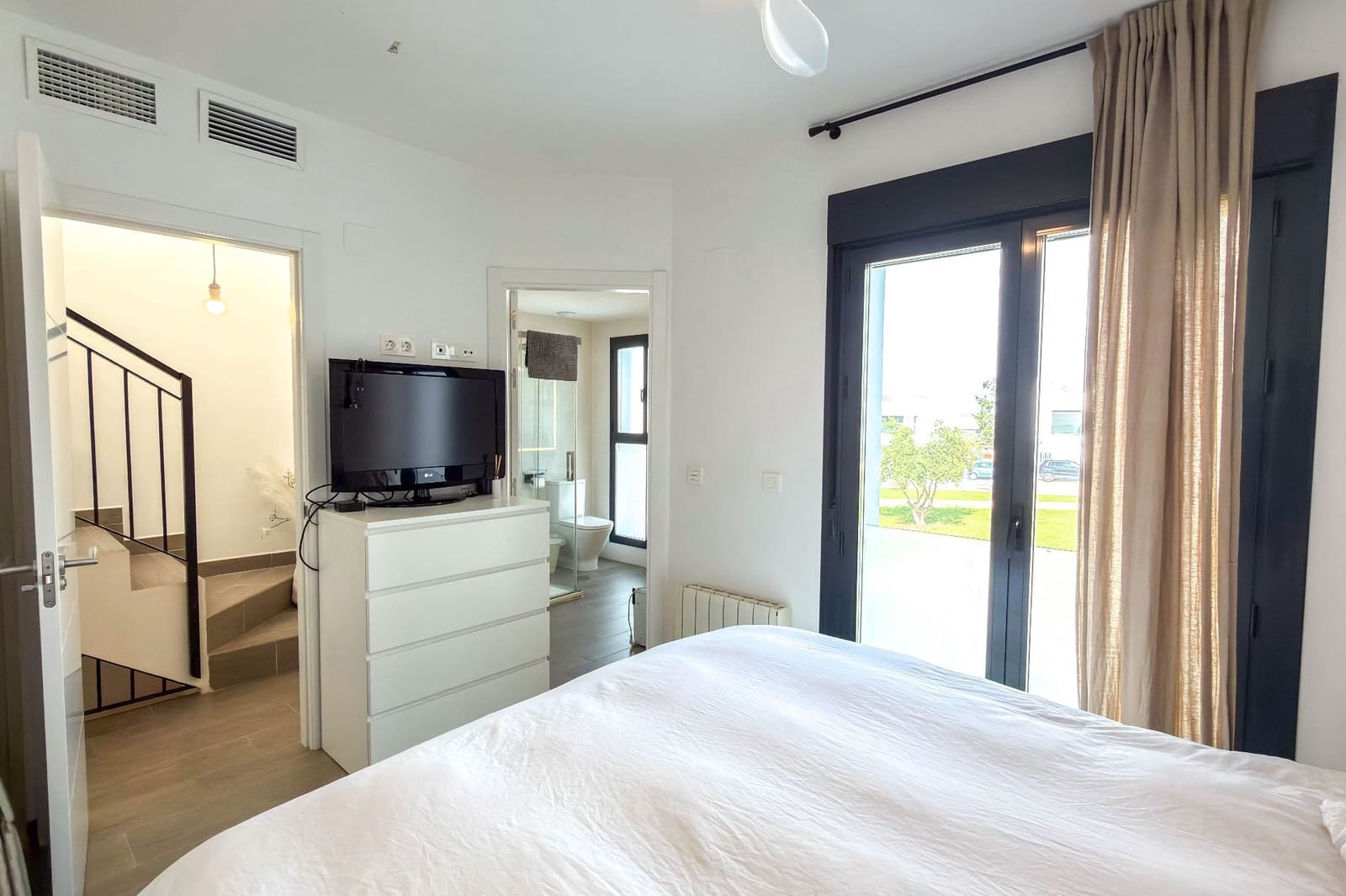 3 bedroom Villa for sale in Alhaurin de la Torre with pool garage - € 595,000 (Ref: 9735161)