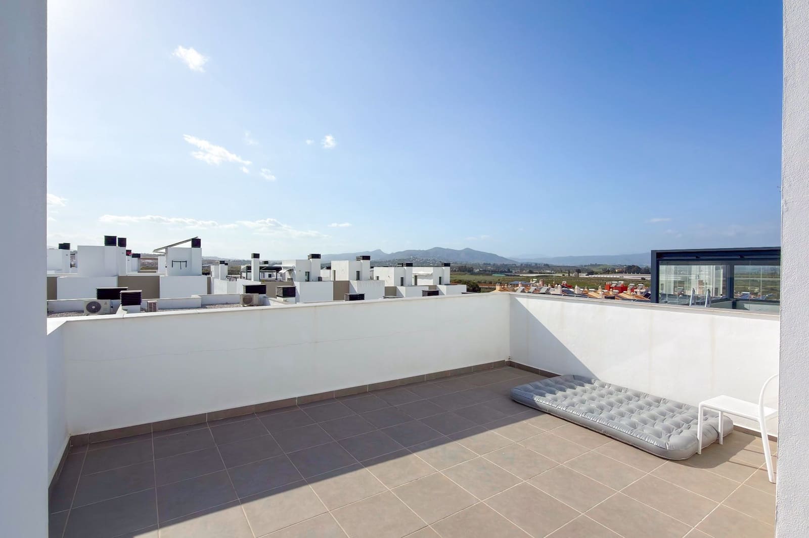 3 bedroom Villa for sale in Alhaurin de la Torre with pool garage - € 595,000 (Ref: 9735161)