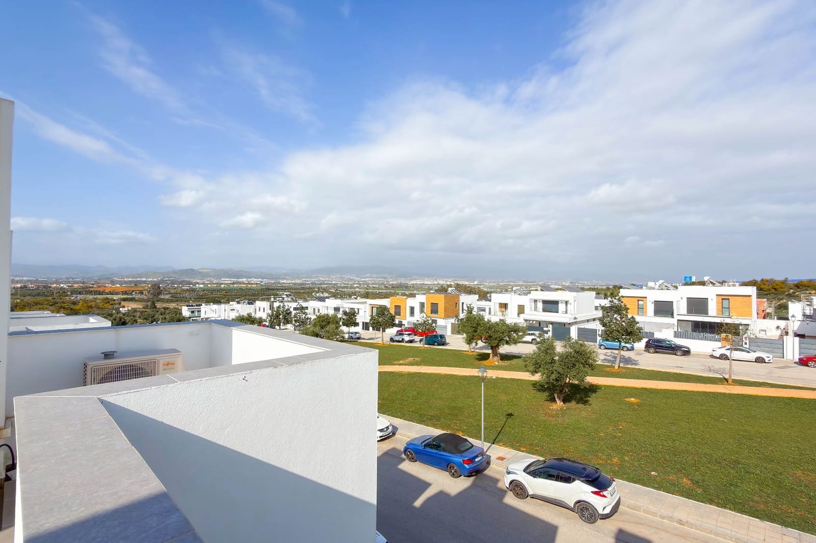 3 bedroom Villa for sale in Alhaurin de la Torre with pool garage - € 595,000 (Ref: 9735161)