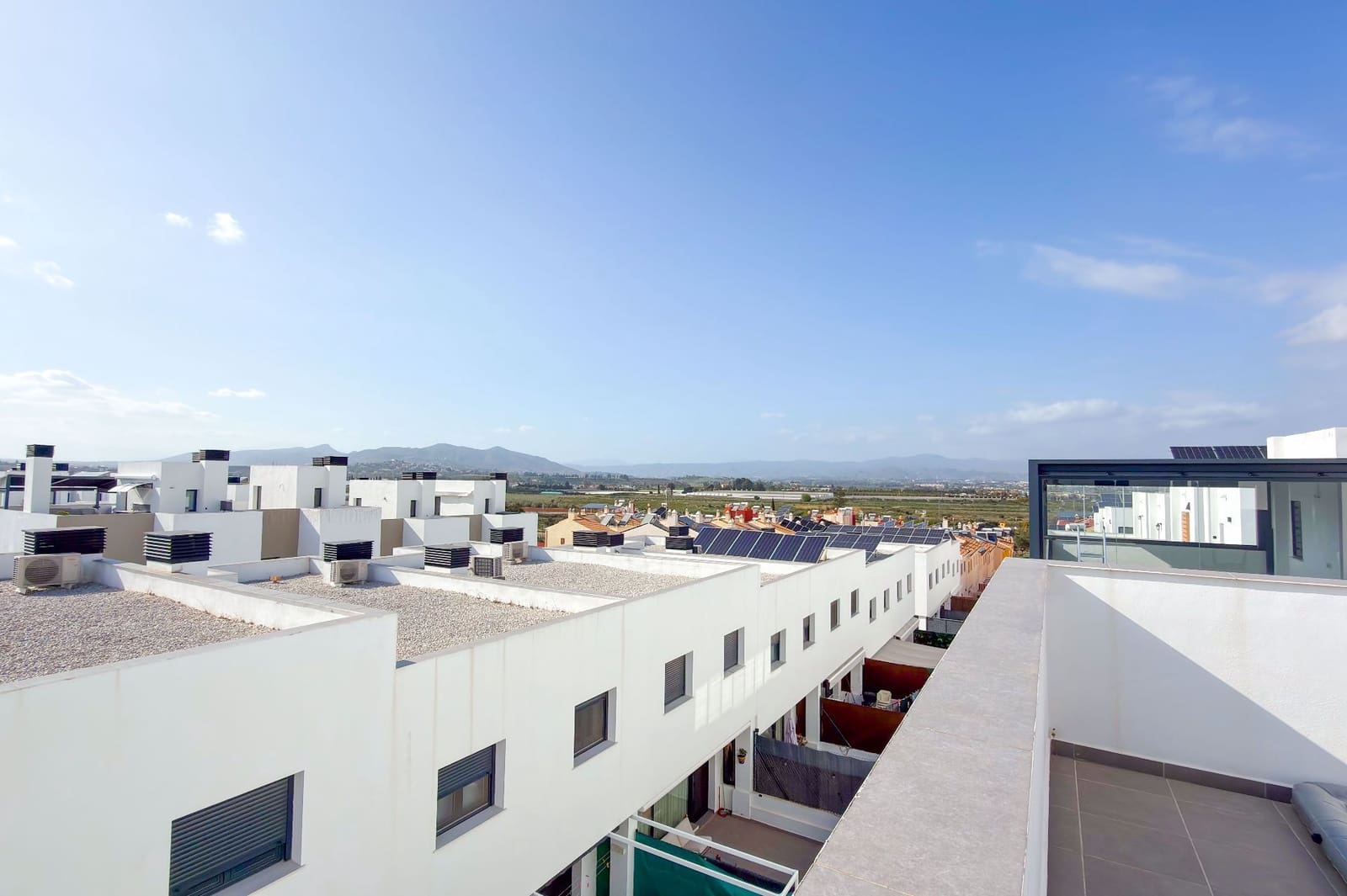 3 bedroom Villa for sale in Alhaurin de la Torre with pool garage - € 595,000 (Ref: 9735161)