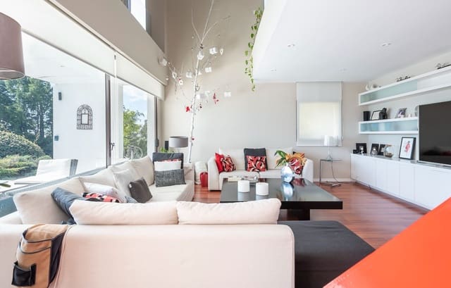 4 quarto Moradia para venda em Valdemorillo com piscina garagem - 1 415 000 € (Ref: 9747564)