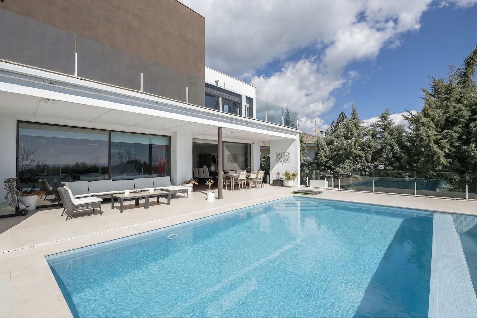 4 quarto Moradia para venda em Valdemorillo com piscina garagem - 1 415 000 € (Ref: 9747564)