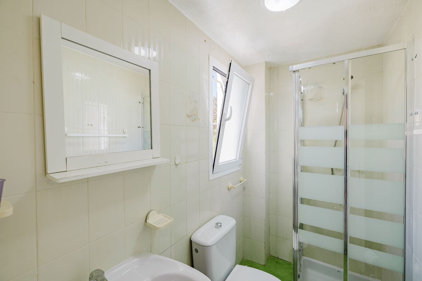 3 soverom Kjedet enebolig til salgs i Nerja med svømmebasseng - € 414 000 (Ref: 9751601)