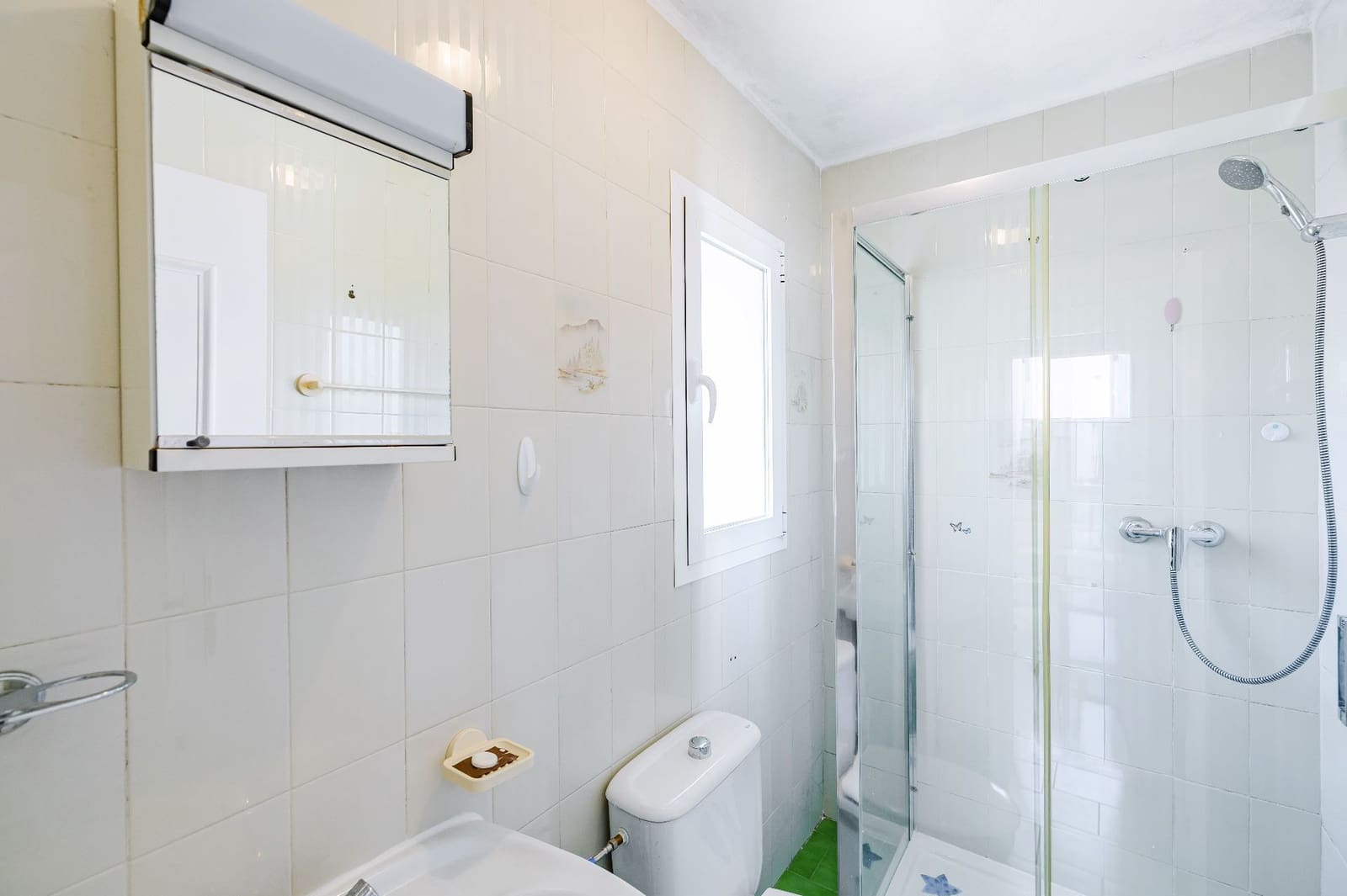 3 soverom Kjedet enebolig til salgs i Nerja med svømmebasseng - € 414 000 (Ref: 9751601)