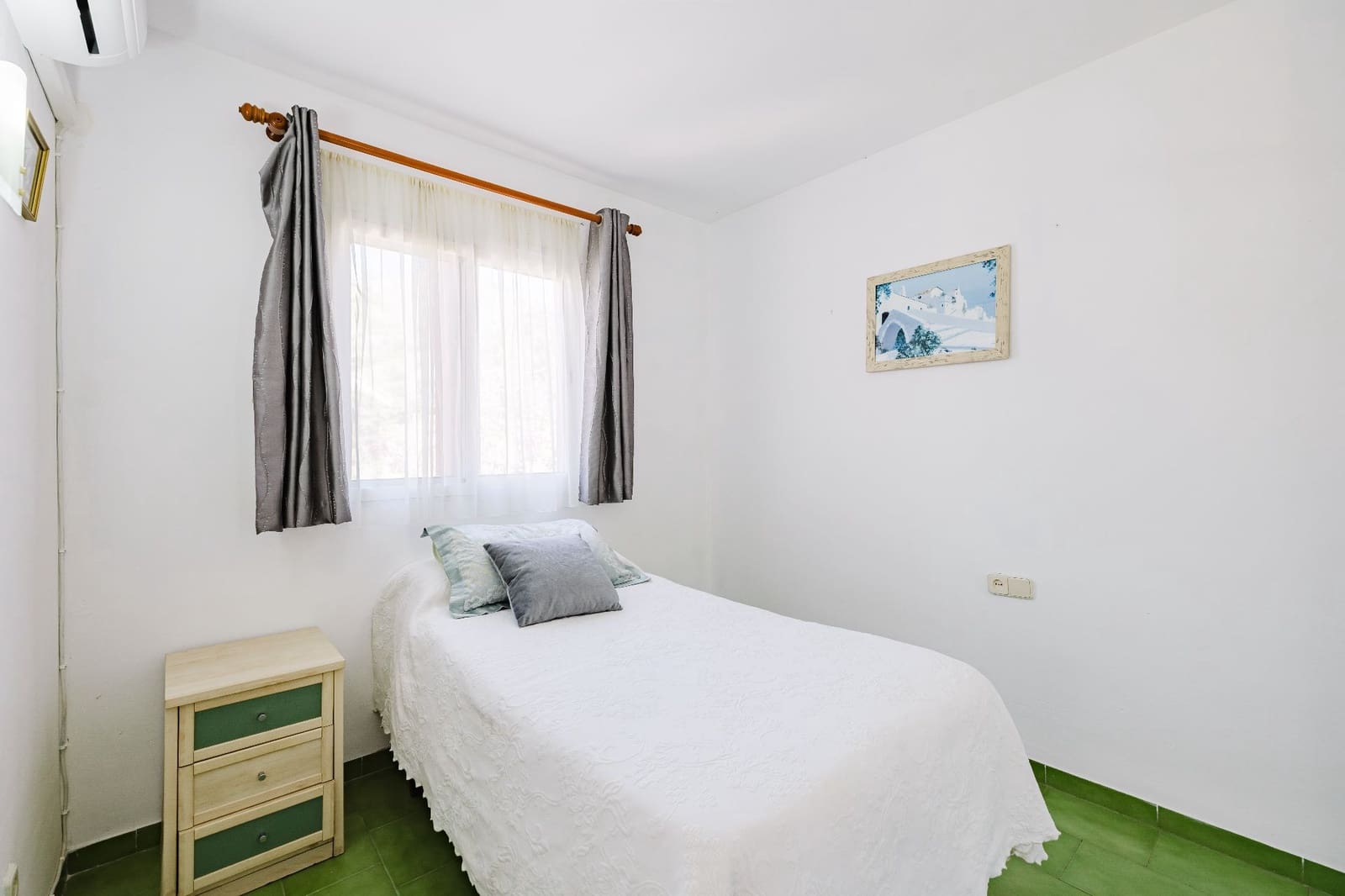 3 soverom Kjedet enebolig til salgs i Nerja med svømmebasseng - € 414 000 (Ref: 9751601)