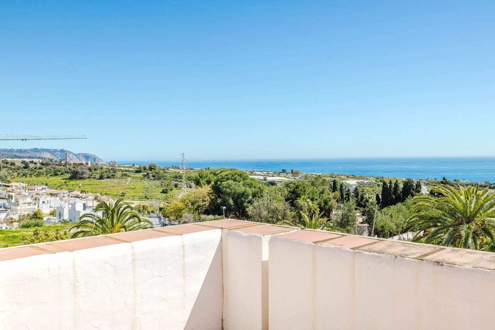 3 soverom Kjedet enebolig til salgs i Nerja med svømmebasseng - € 414 000 (Ref: 9751601)