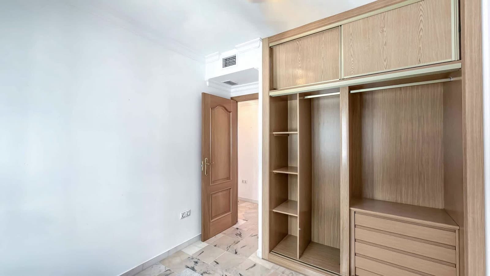 3 soveværelse Lejlighed til salg i Benalmadena med garage - € 650.000 (Ref: 9755322)