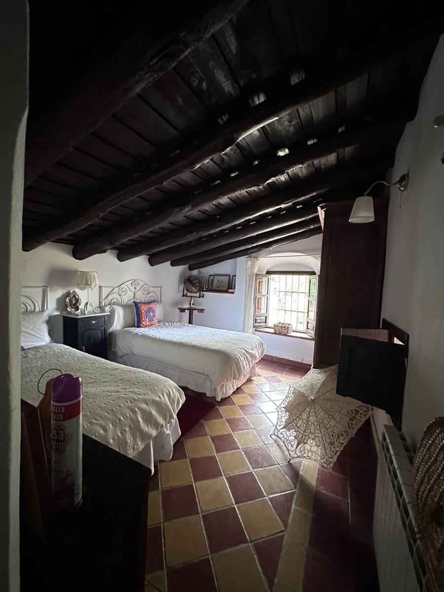 6 bedroom Villa for sale in Aracena with pool garage - € 875,000 (Ref: 9755324)