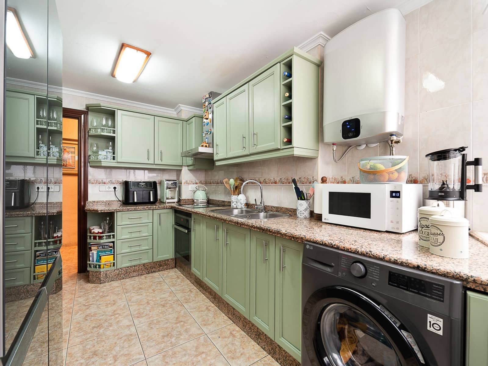 4 slaapkamer Appartement te koop in Malaga stad - € 390.000 (Ref: 9761667)