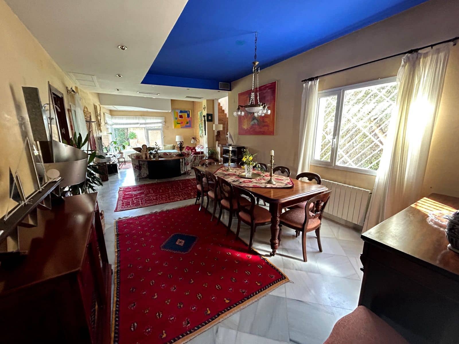 5 makuuhuone Huvila myytävänä paikassa Sevilla kaupunki mukana uima-altaan 
autotalli - 595 000 € (Ref: 9761668)