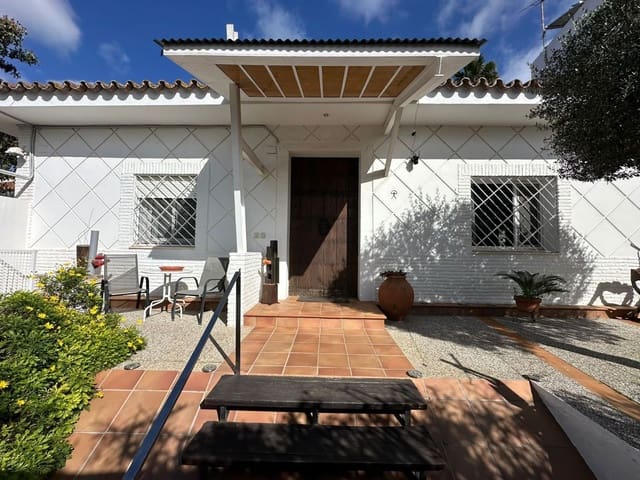 5 makuuhuone Huvila myytävänä paikassa Sevilla kaupunki mukana uima-altaan 
autotalli - 595 000 € (Ref: 9761668)