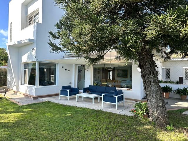 5 makuuhuone Huvila myytävänä paikassa Sevilla kaupunki mukana uima-altaan 
autotalli - 595 000 € (Ref: 9761668)