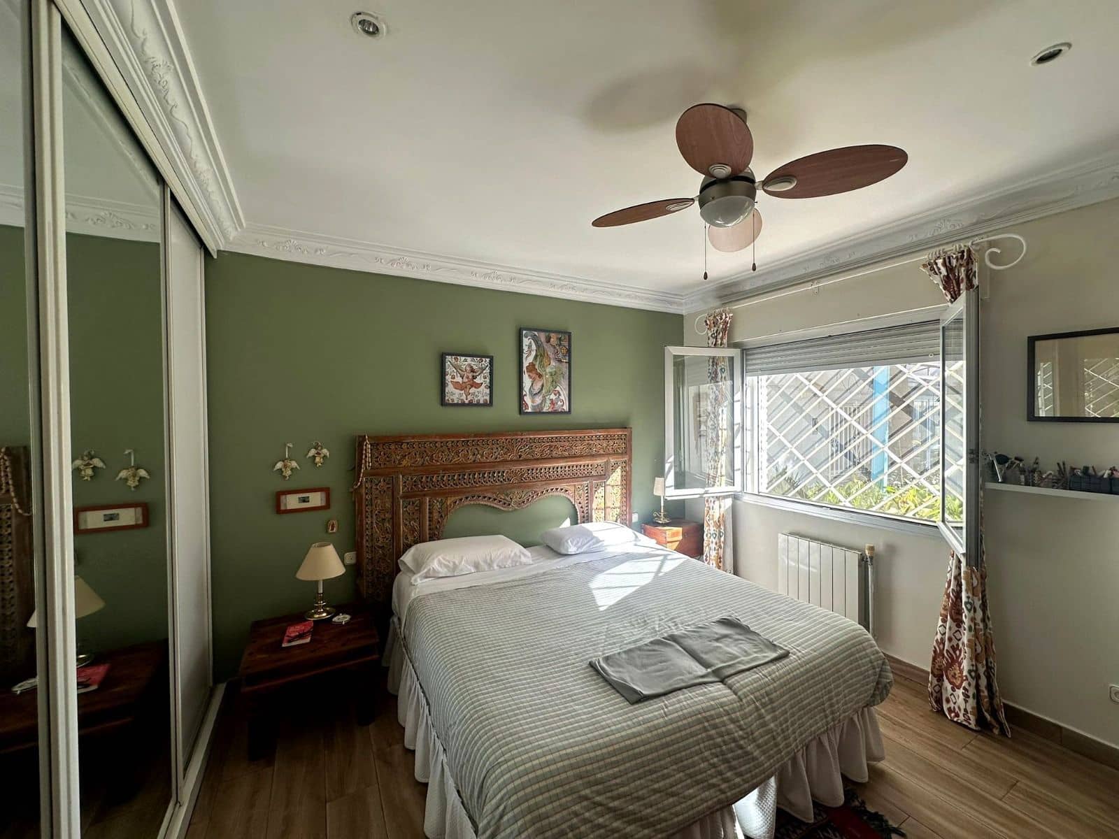 5 makuuhuone Huvila myytävänä paikassa Sevilla kaupunki mukana uima-altaan 
autotalli - 595 000 € (Ref: 9761668)