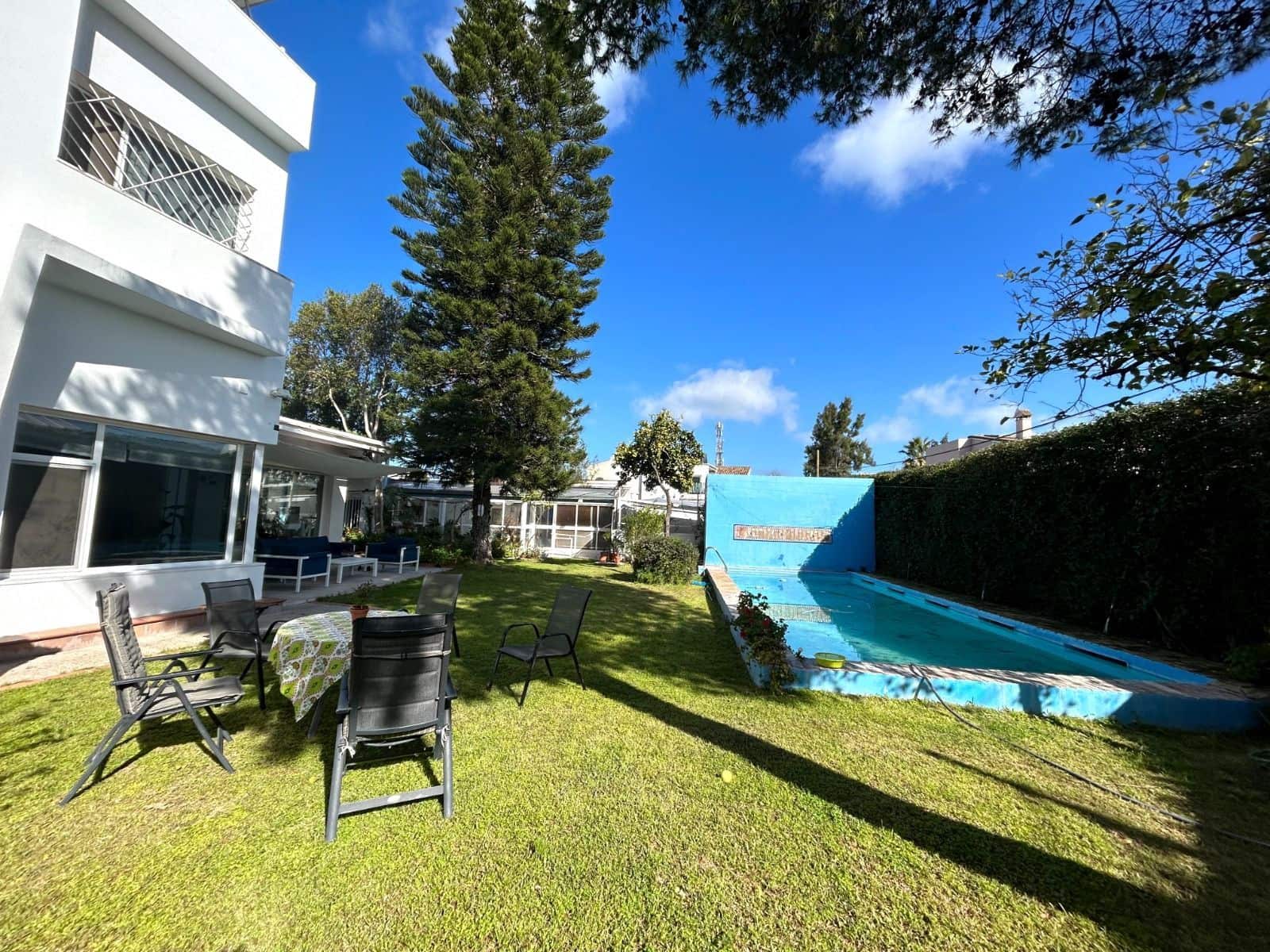 5 makuuhuone Huvila myytävänä paikassa Sevilla kaupunki mukana uima-altaan 
autotalli - 595 000 € (Ref: 9761668)