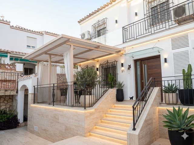 3 soverom Villa til salgs i Rincón de la Victoria med svømmebasseng garasje - € 530 000 (Ref: 9761669)