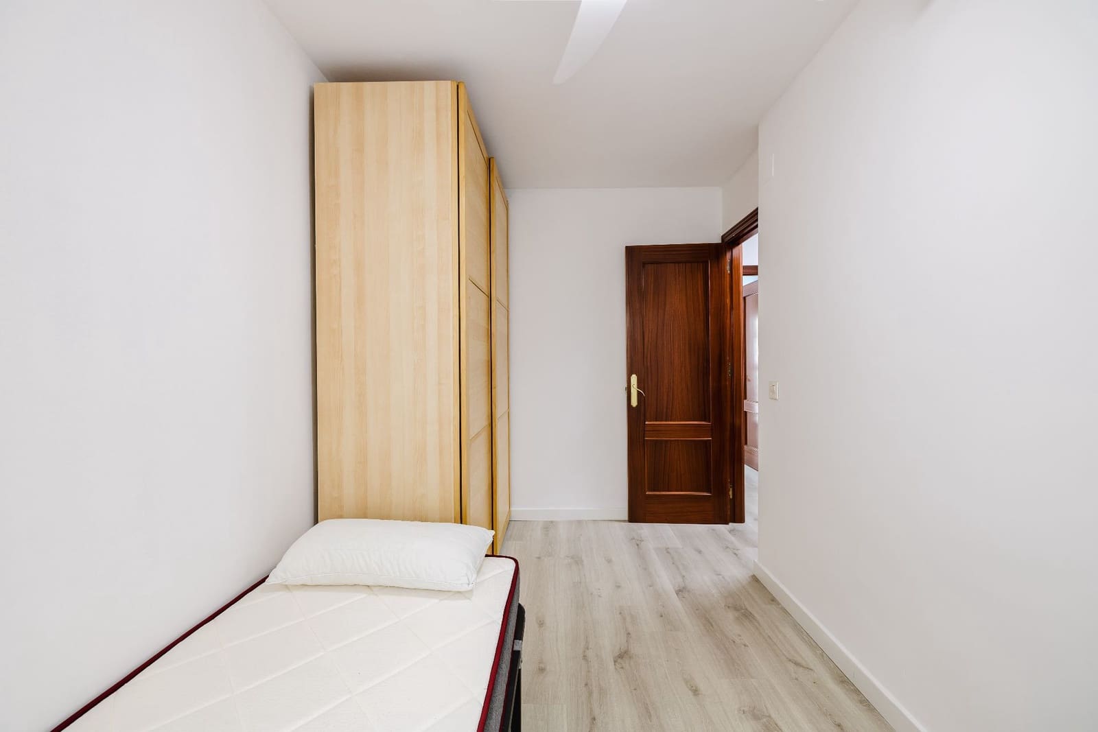 3 soverom Villa til salgs i Malaga by med svømmebasseng garasje - € 450 000 (Ref: 9761670)