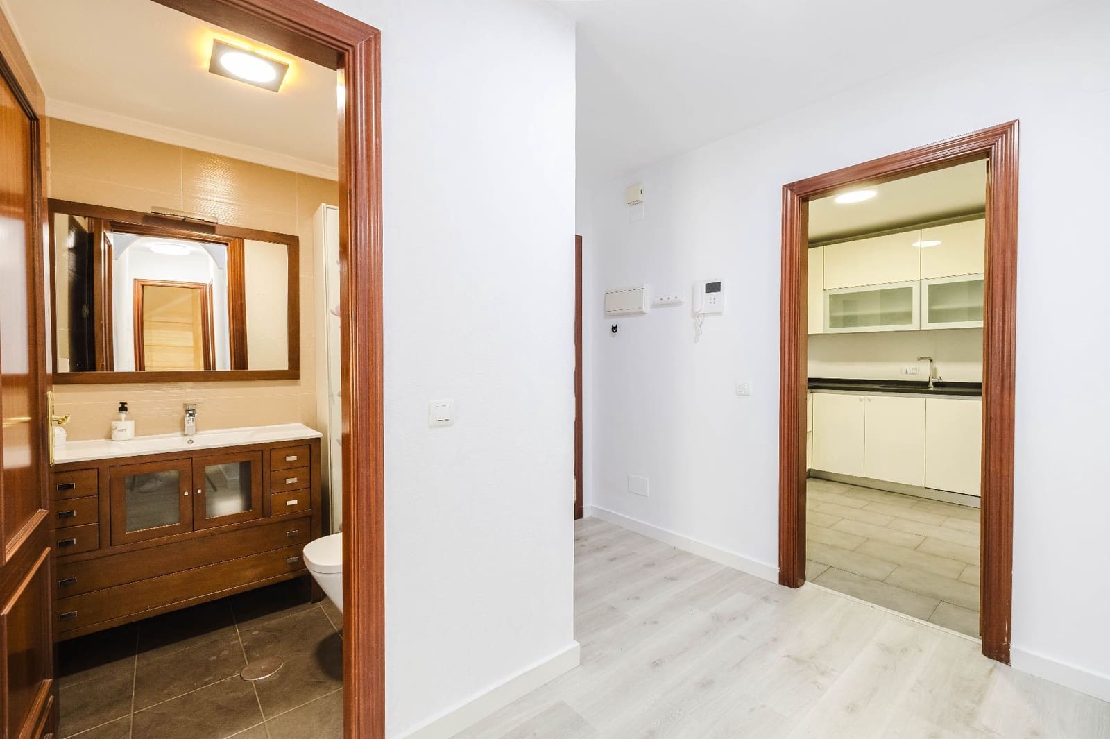 3 soverom Villa til salgs i Malaga by med svømmebasseng garasje - € 450 000 (Ref: 9761670)