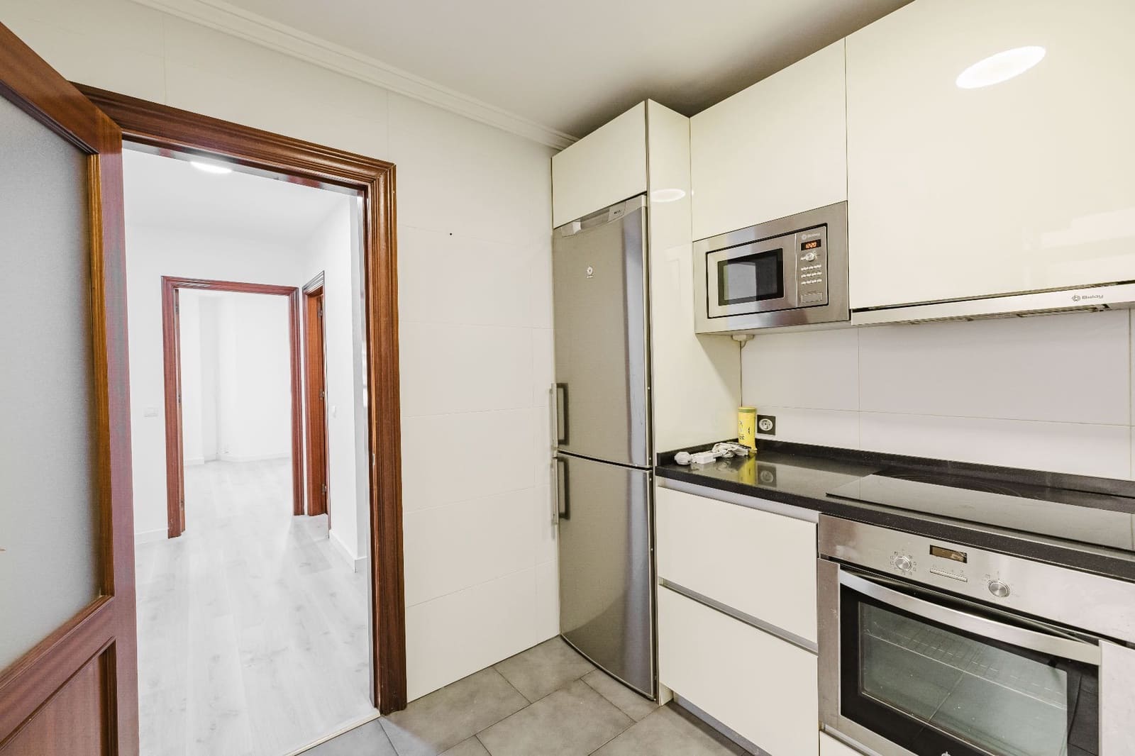 3 soverom Villa til salgs i Malaga by med svømmebasseng garasje - € 450 000 (Ref: 9761670)