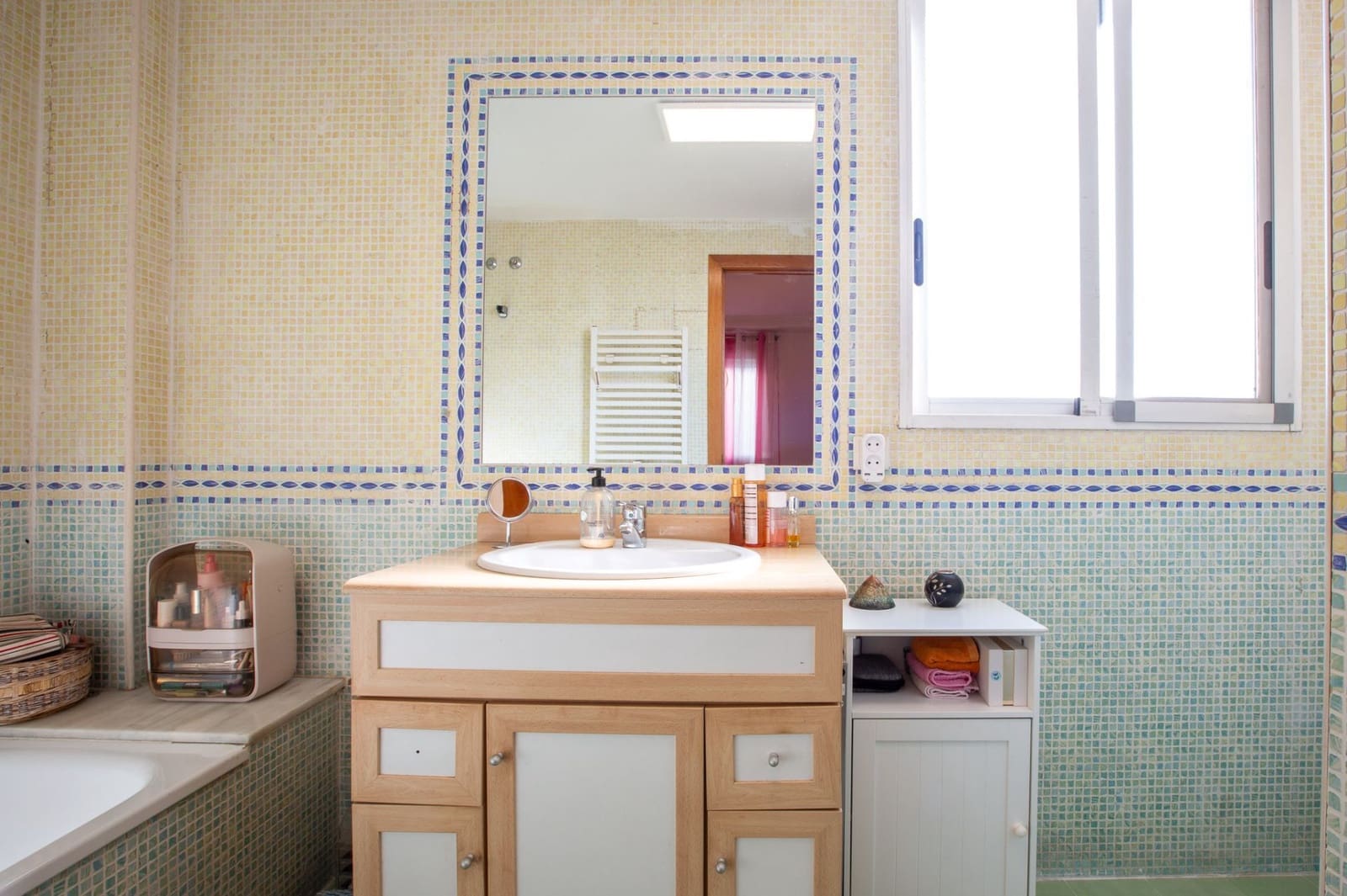 3 bedroom Apartment for sale in Torrox with garage - € 390,000 (Ref: 9772677)