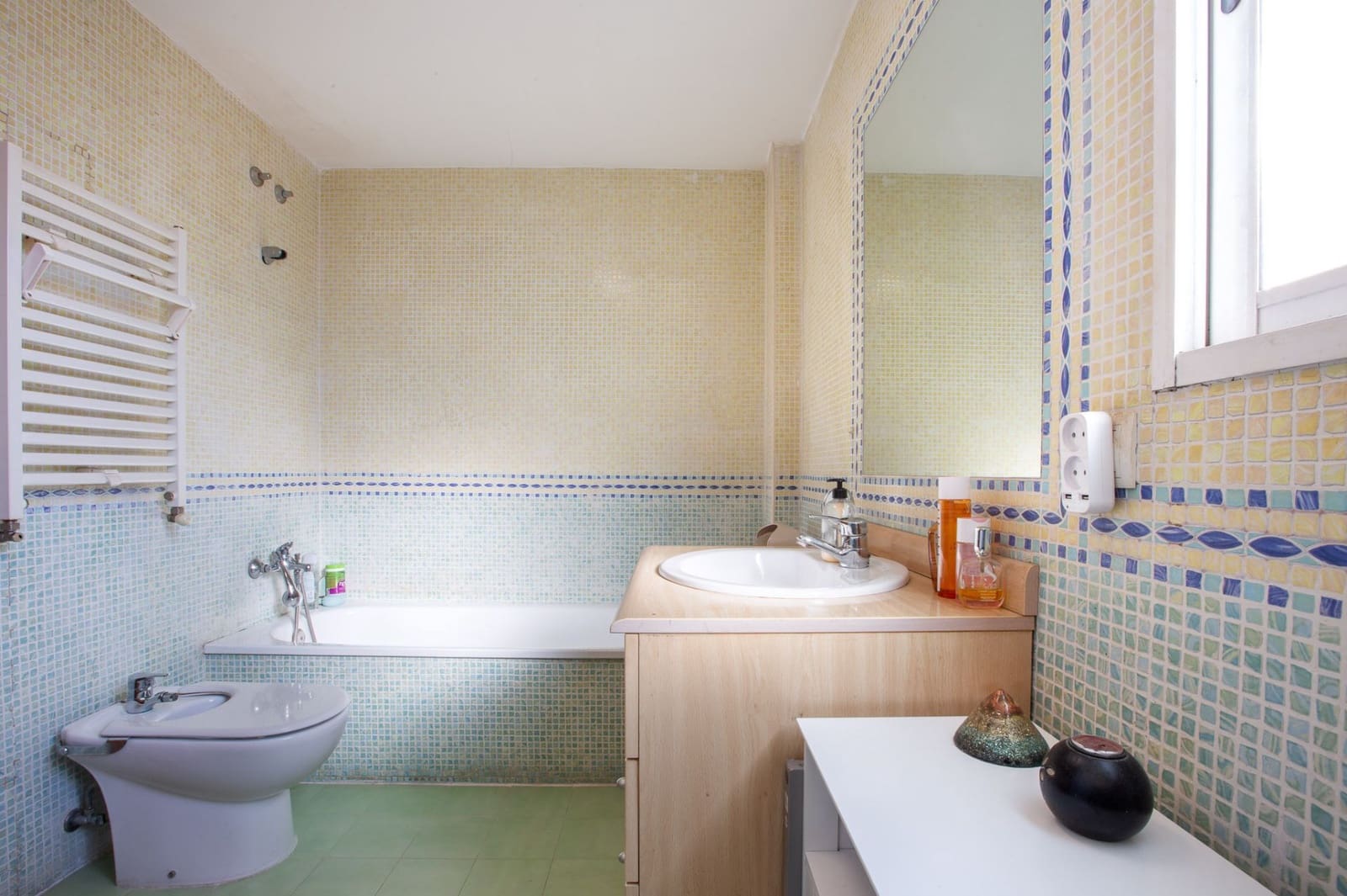 3 bedroom Apartment for sale in Torrox with garage - € 390,000 (Ref: 9772677)