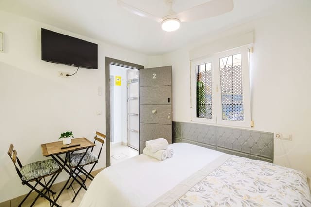 4 chambre Villa/Maison à vendre à Malaga ville - 350 000 € (Ref: 9772678)