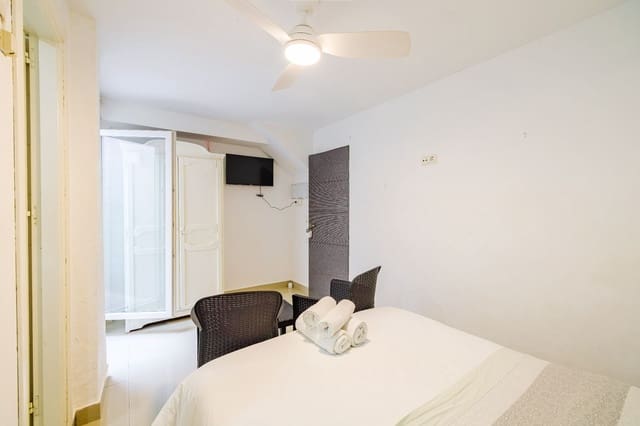 4 chambre Villa/Maison à vendre à Malaga ville - 350 000 € (Ref: 9772678)