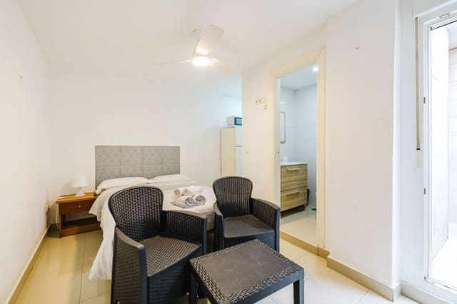 4 chambre Villa/Maison à vendre à Malaga ville - 350 000 € (Ref: 9772678)