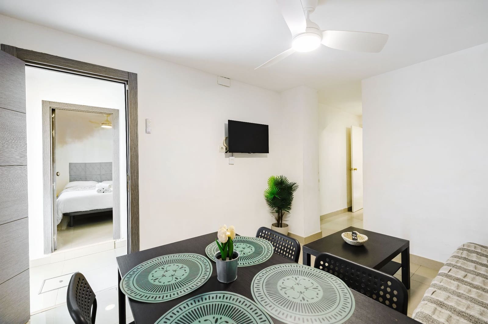 4 soverom Villa til salgs i Malaga by - € 350 000 (Ref: 9772678)