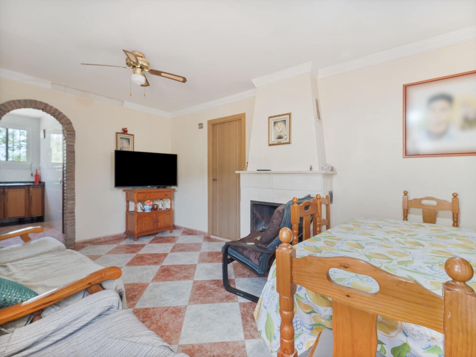 4 bedroom Villa for sale in Almogia with pool garage - € 210,000 (Ref: 9772679)