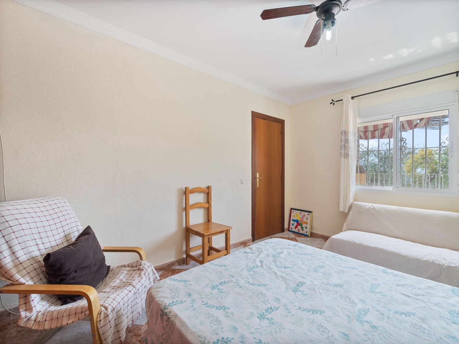 4 bedroom Villa for sale in Almogia with pool garage - € 210,000 (Ref: 9772679)