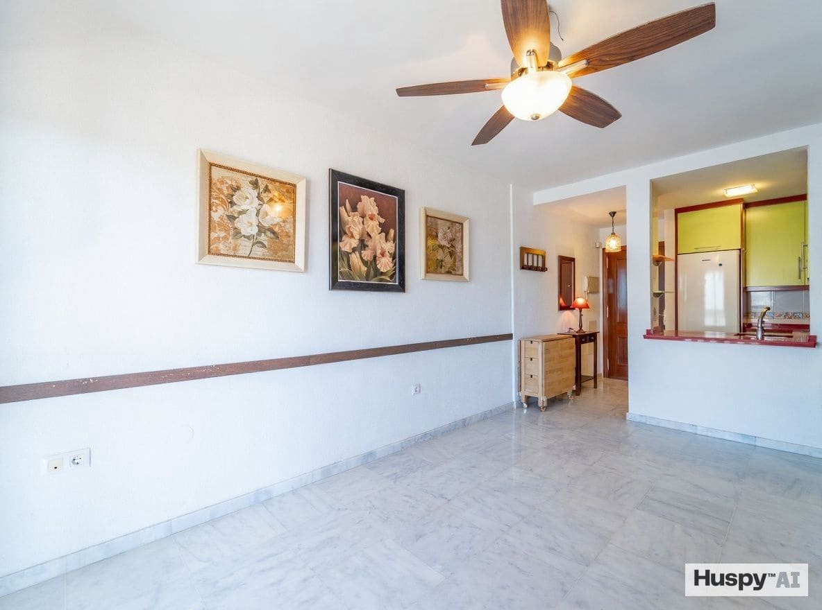 2 slaapkamer Flat te koop in Torrox - € 250.000 (Ref: 9777646)