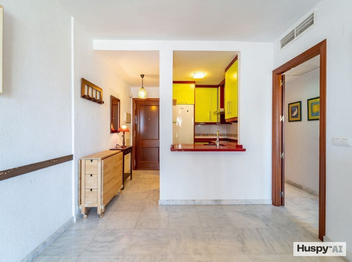 2 slaapkamer Flat te koop in Torrox - € 250.000 (Ref: 9777646)