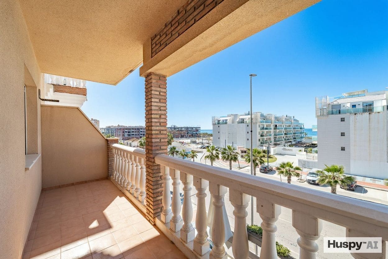 2 slaapkamer Flat te koop in Torrox - € 250.000 (Ref: 9777646)