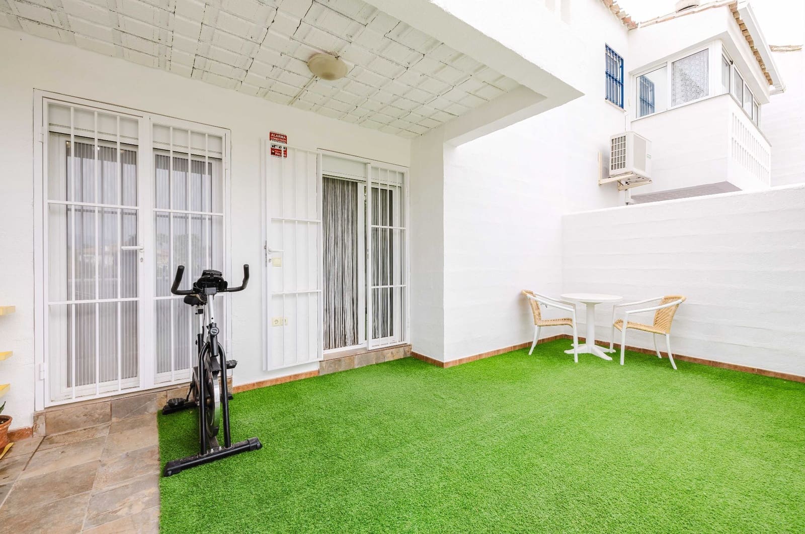 Pareado de 3 habitaciones en Mijas en venta con piscina - 370.000 € (Ref: 9777647)