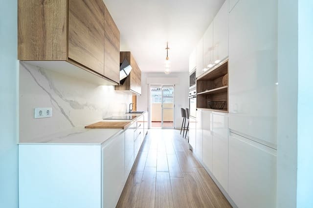 3 chambre Villa/Maison à vendre à Vélez-Málaga avec piscine garage - 450 000 € (Ref: 9780119)