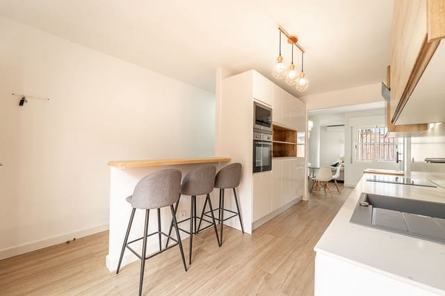 3 chambre Villa/Maison à vendre à Vélez-Málaga avec piscine garage - 450 000 € (Ref: 9780119)