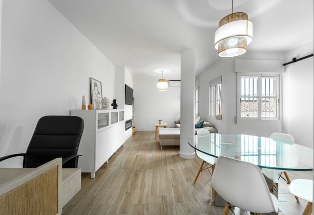 3 chambre Villa/Maison à vendre à Vélez-Málaga avec piscine garage - 450 000 € (Ref: 9780119)