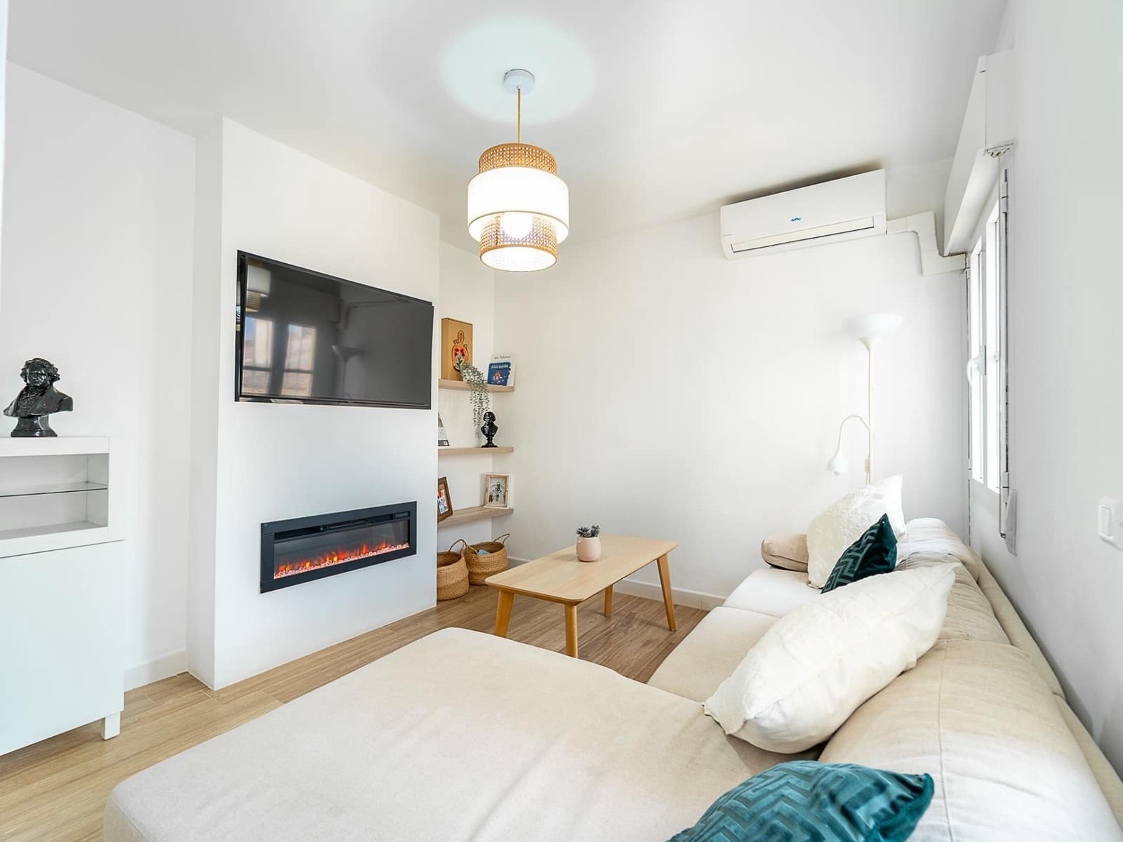 3 bedroom Villa for sale in Velez-Malaga with pool garage - € 450,000 (Ref: 9780119)