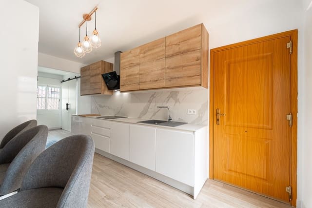 3 chambre Villa/Maison à vendre à Vélez-Málaga avec piscine garage - 450 000 € (Ref: 9780119)