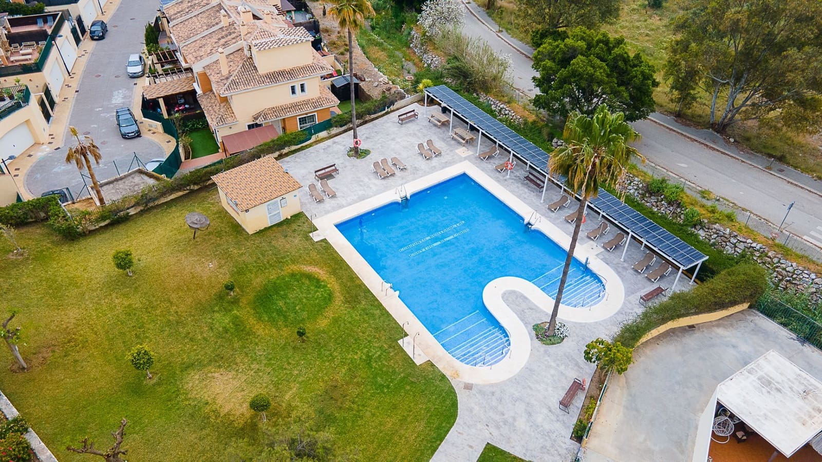 3 bedroom Villa for sale in Velez-Malaga with pool garage - € 450,000 (Ref: 9780119)