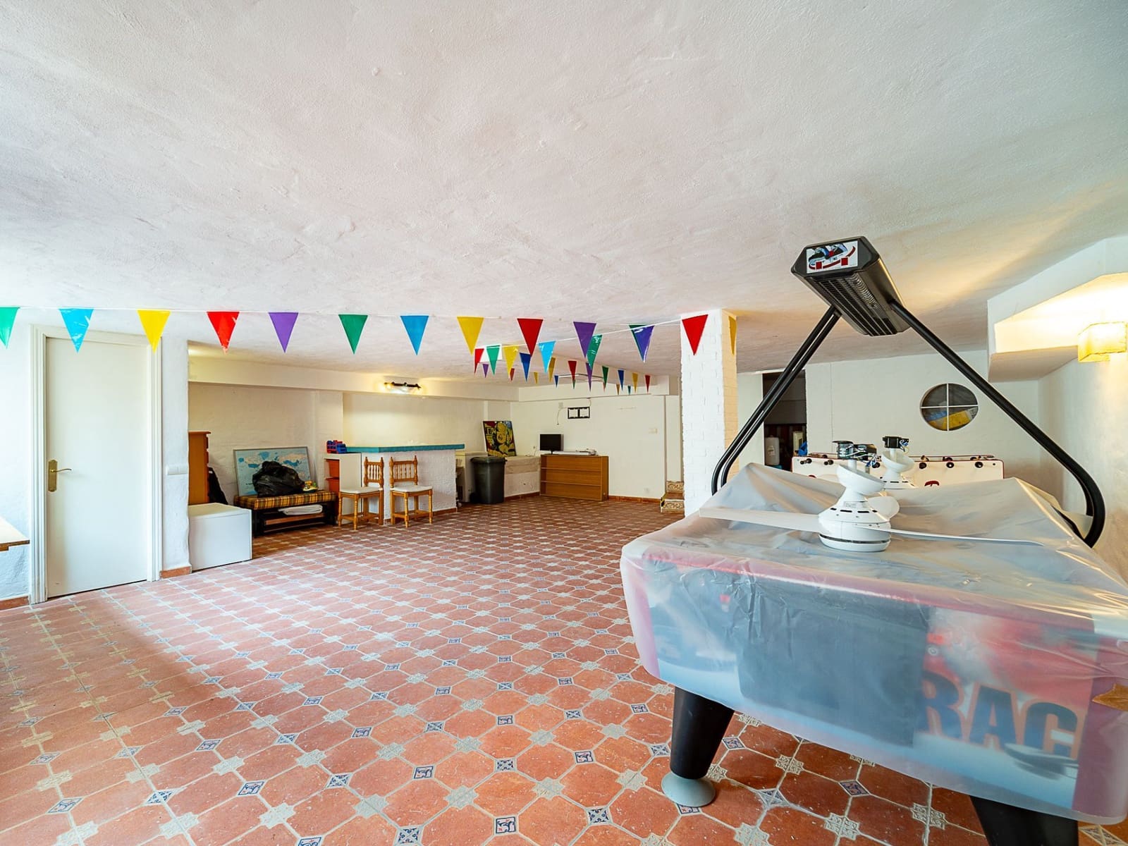 3 bedroom Villa for sale in Velez-Malaga with pool garage - € 450,000 (Ref: 9780119)