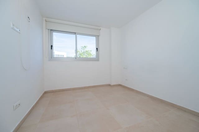 2 slaapkamer Flat te koop in Ibiza dorp met zwembad garage - € 549.000 (Ref: 9794065)