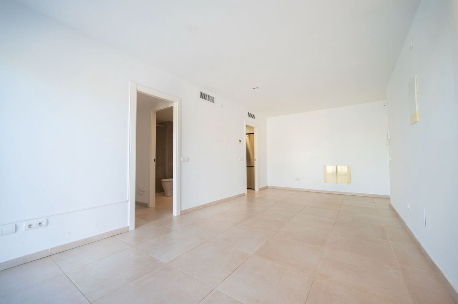 2 slaapkamer Flat te koop in Ibiza dorp met zwembad garage - € 549.000 (Ref: 9794065)