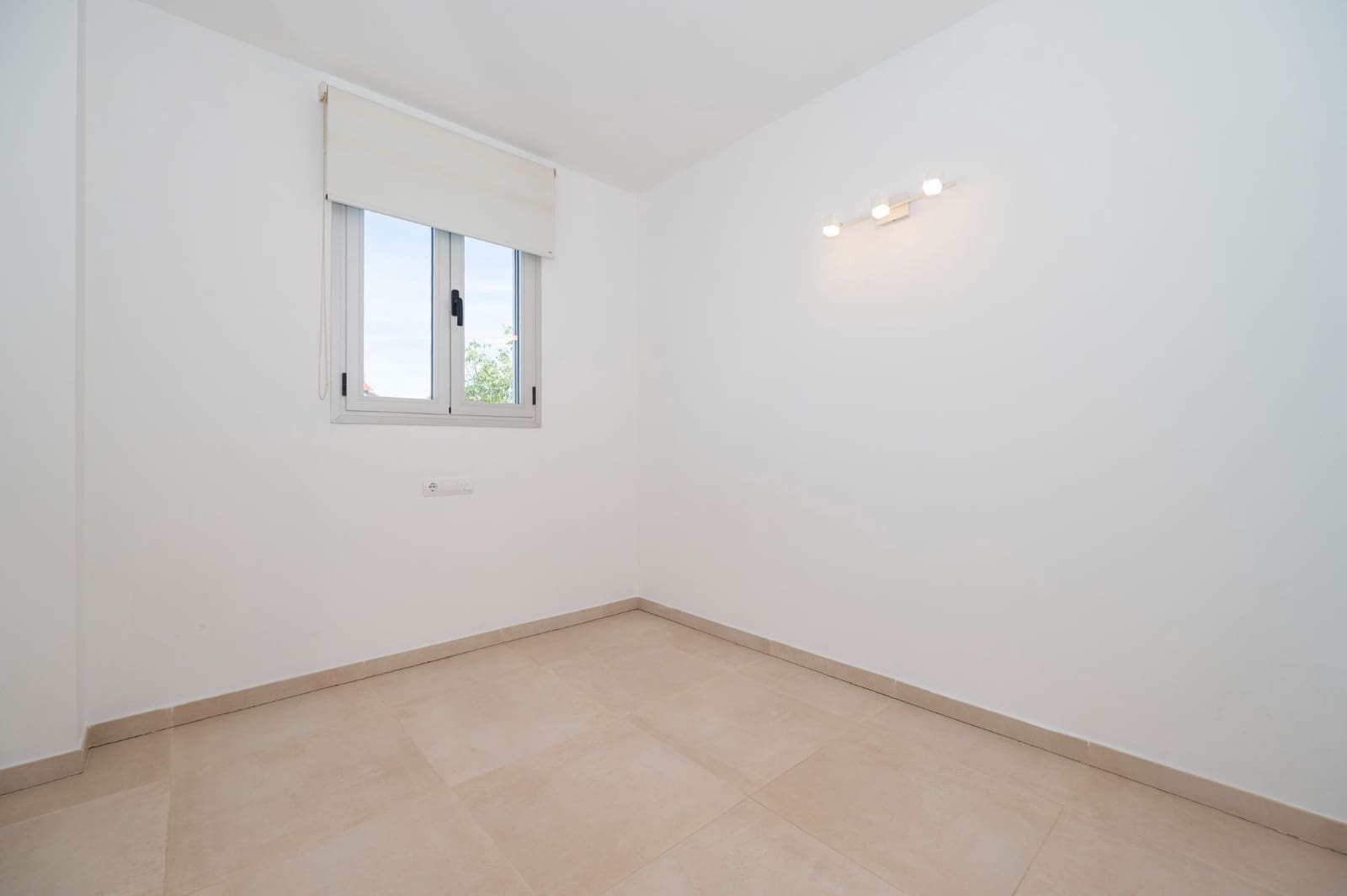 2 slaapkamer Flat te koop in Ibiza dorp met zwembad garage - € 549.000 (Ref: 9794065)