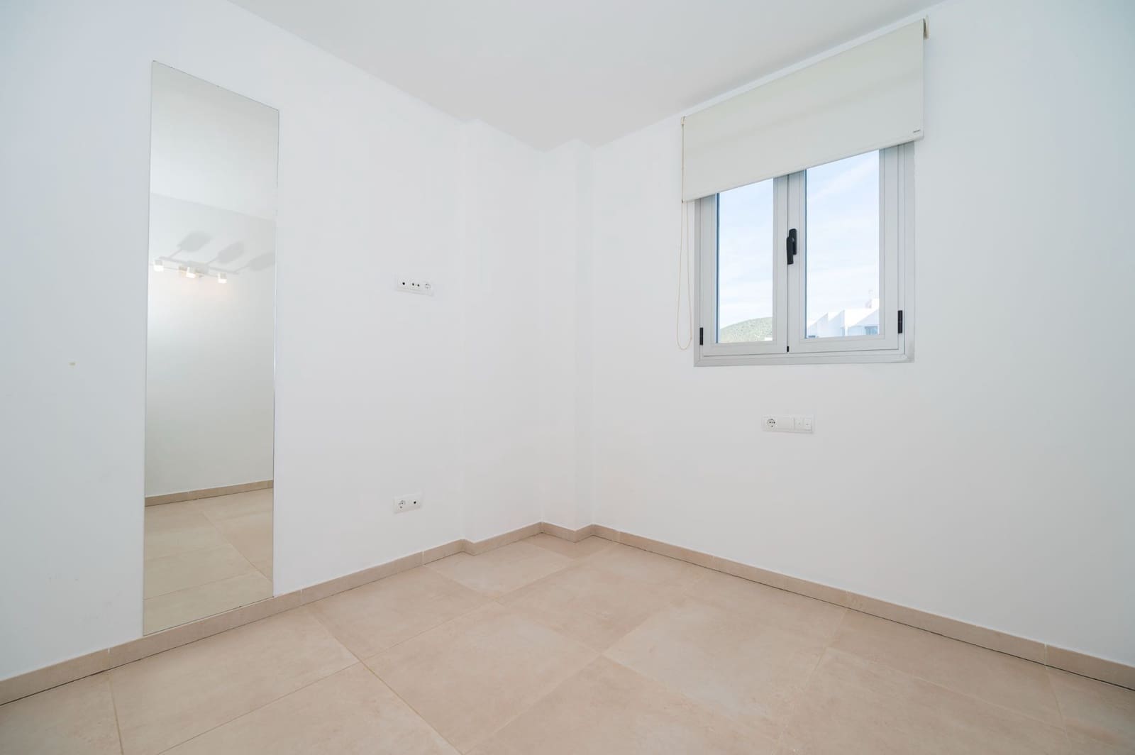 2 slaapkamer Flat te koop in Ibiza dorp met zwembad garage - € 549.000 (Ref: 9794065)