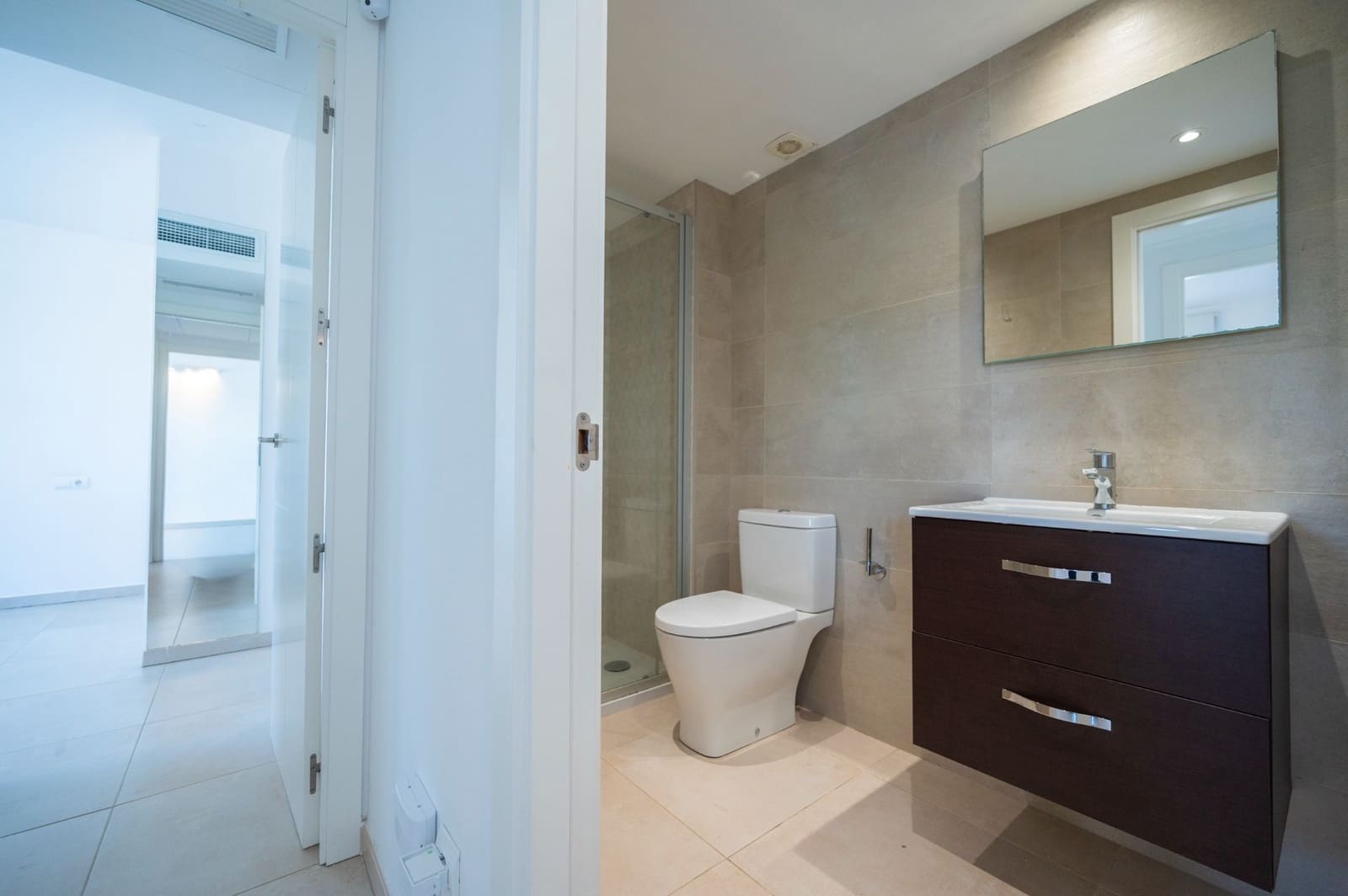 2 slaapkamer Flat te koop in Ibiza dorp met zwembad garage - € 549.000 (Ref: 9794065)