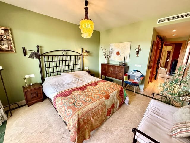 2 soveværelse Lejlighed til salg i Casares med garage - € 380.000 (Ref: 9794066)