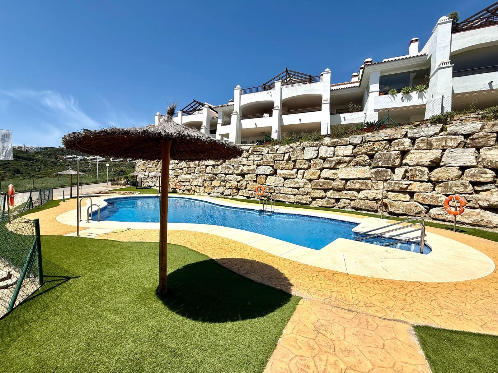 2 soveværelse Lejlighed til salg i Casares med garage - € 380.000 (Ref: 9794066)