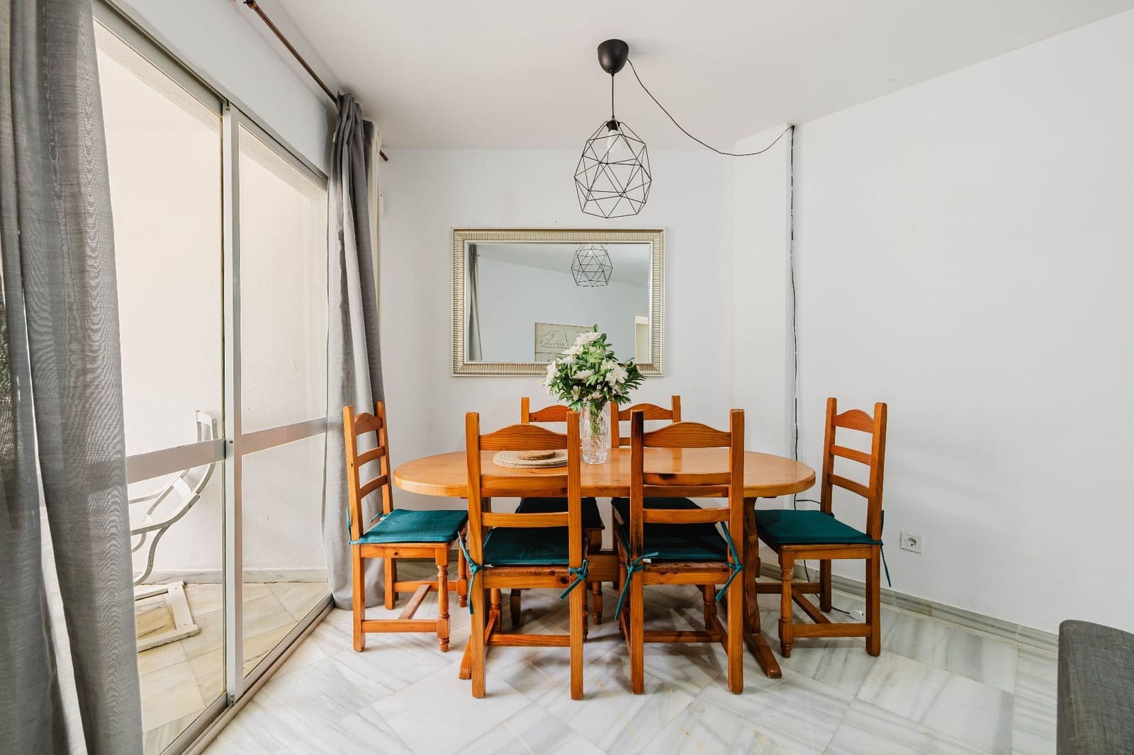 2 Zimmer Apartment zu verkaufen in Fuengirola mit Pool Garage - 265.000 € (Ref: 9796196)